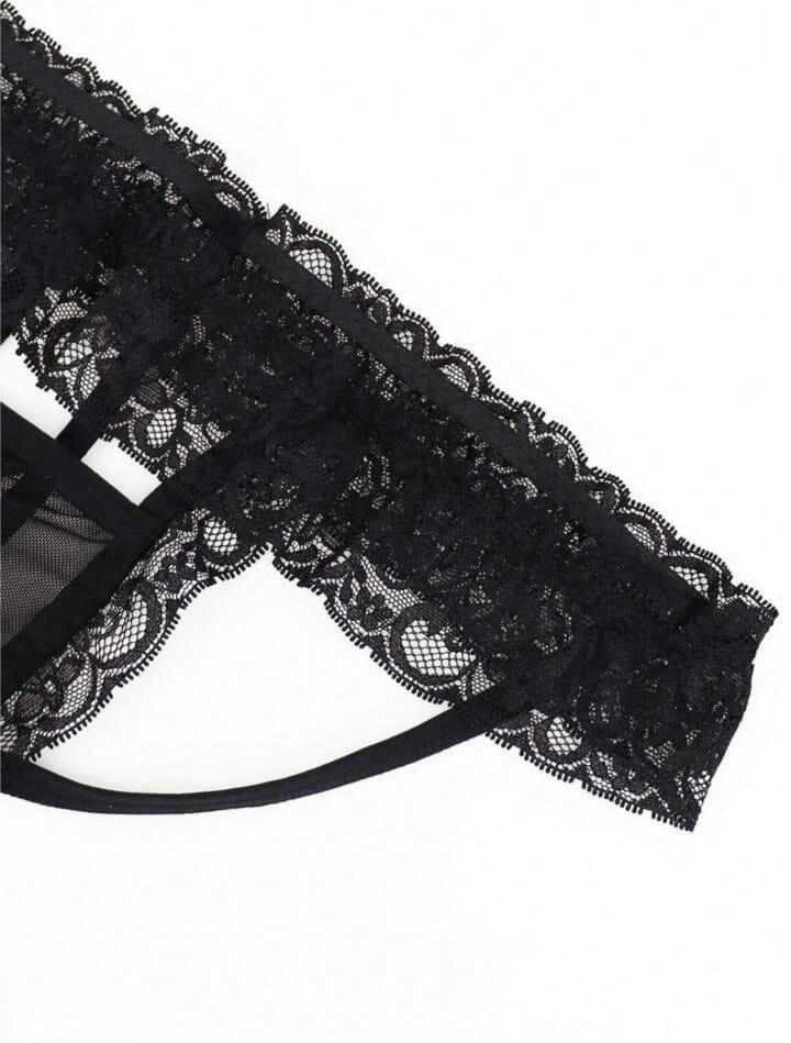 Noir Lace Sculpt Thong